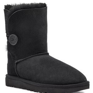 Women’s Uggs Bailey Button || EUC || Size 8 (fit a true 8.5)